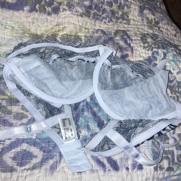 Light & Dark Blue Wacoal Lace Unlined Bra - Size 34DDD - BNWOT - Picture 9 of 10